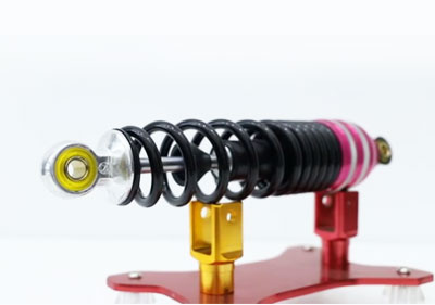How to Adjust the Suspension of a Motorcycle